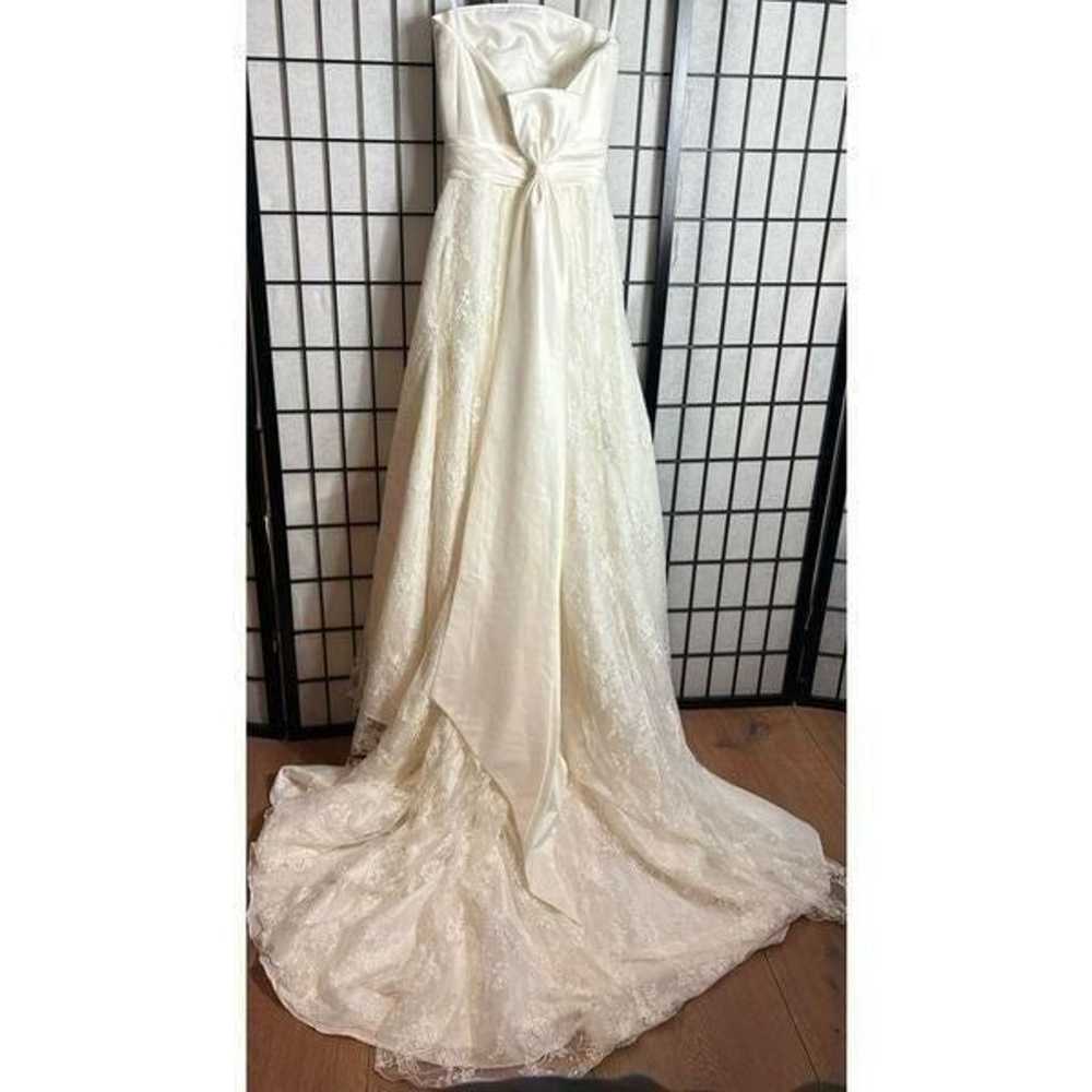 Stunning Cream Satin/Lace Wedding Dress - image 3