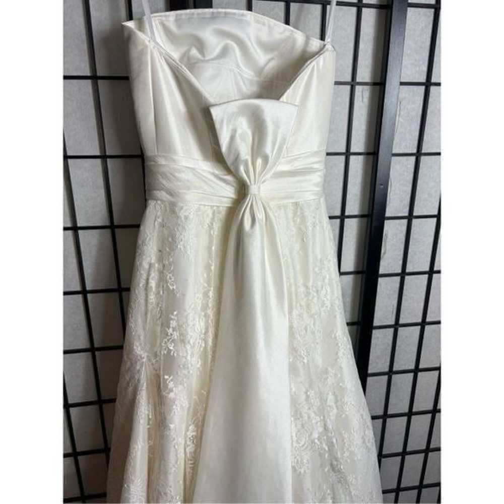 Stunning Cream Satin/Lace Wedding Dress - image 6