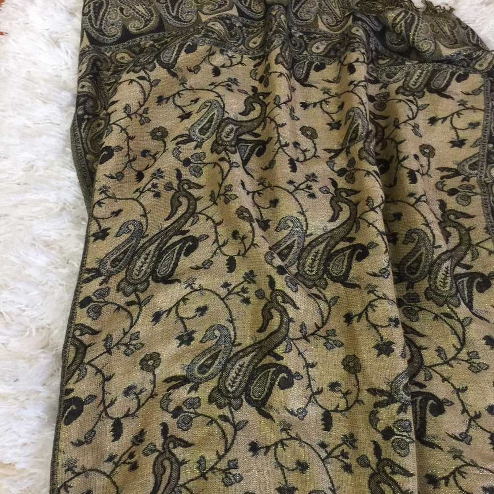 Vintage Gold Paisley Pashmina Silk Scarf - image 5