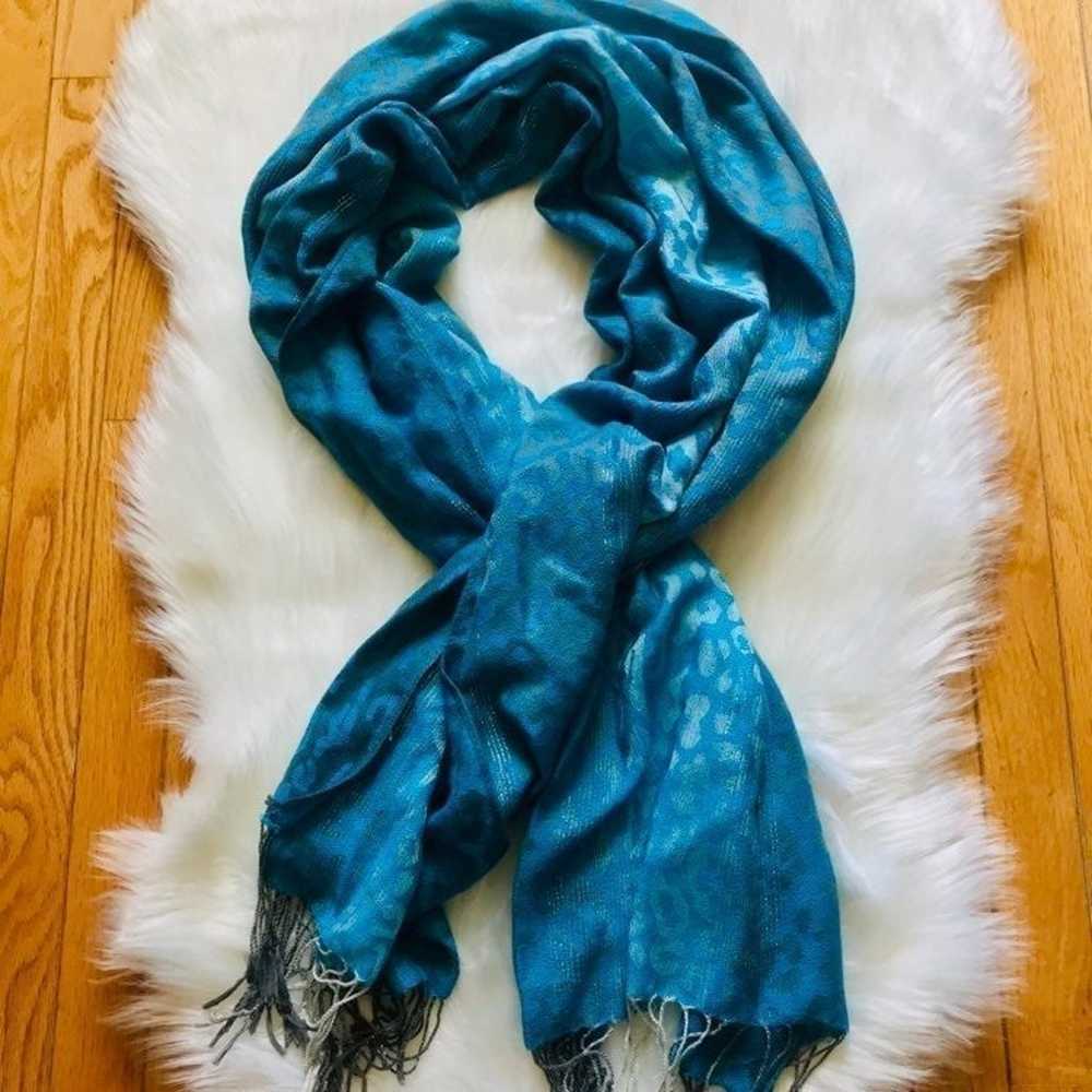 MULTI BLUE & SILVER LEOPARD PRINT SCARF - image 3