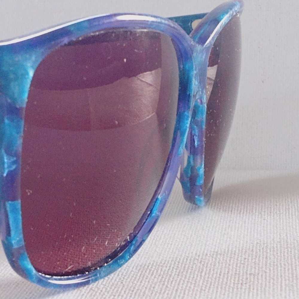 Vintage Oleg Cassini Blue Marbled Sunglasses NOS - image 4