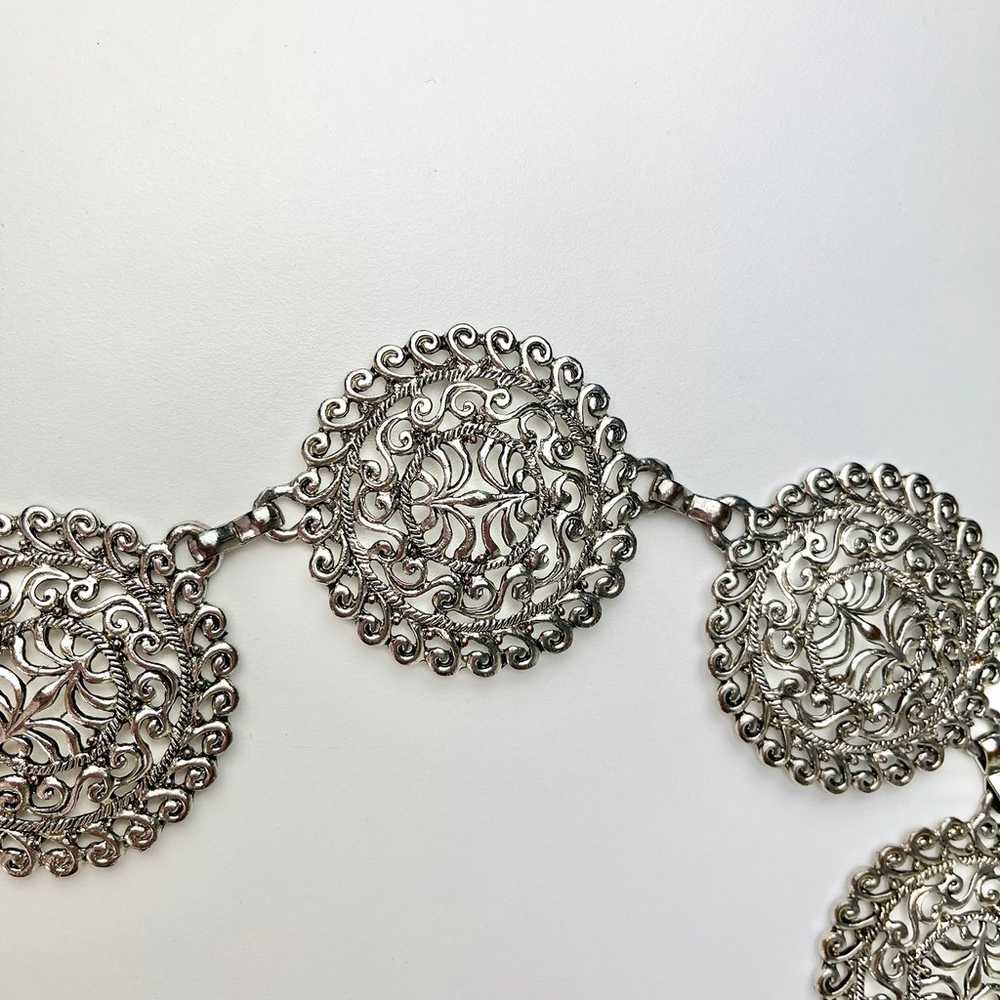 VINTAGE Filigree Medallion Concho Metal Chain Bel… - image 8