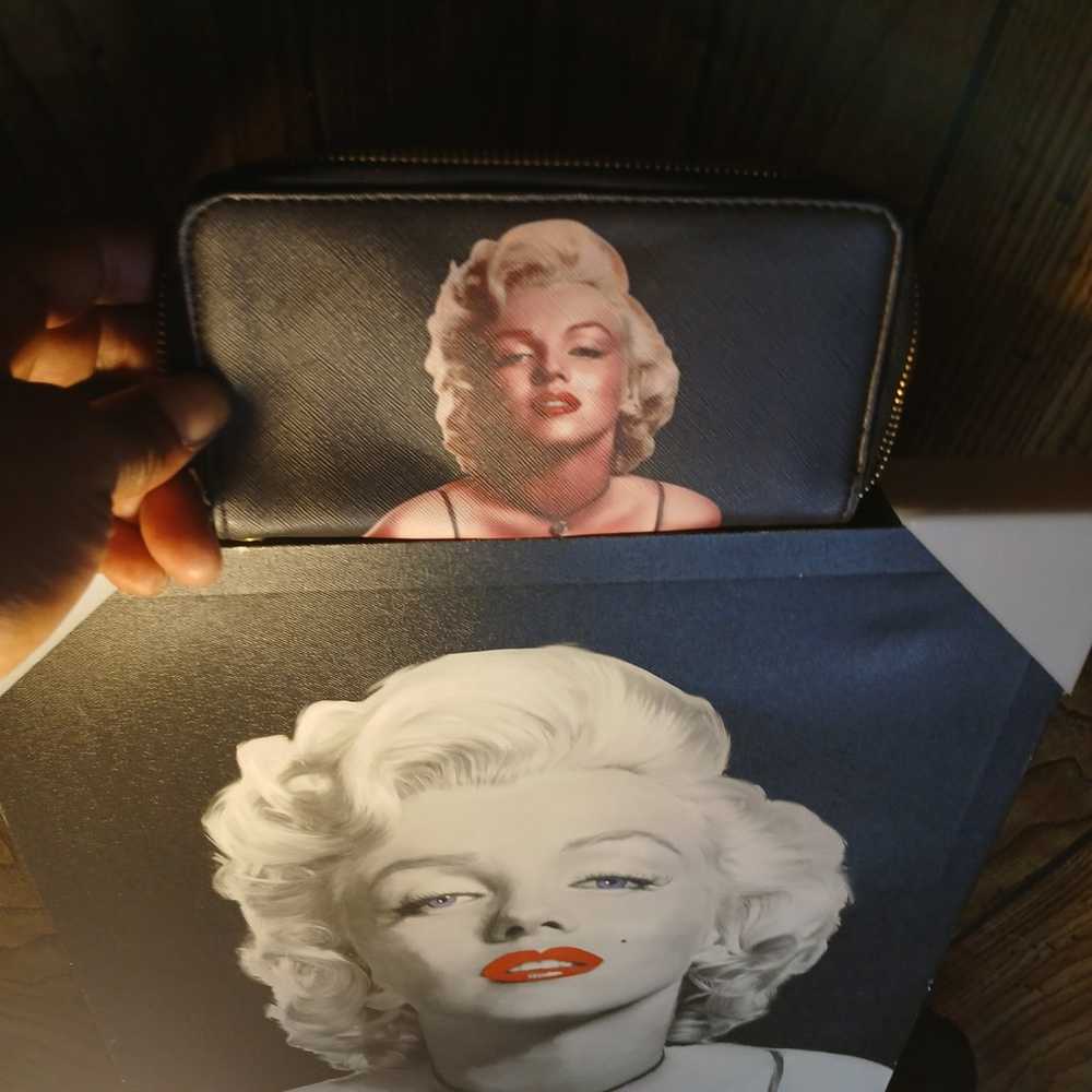 vintage early 2000s marilyn monroe wallet - image 10