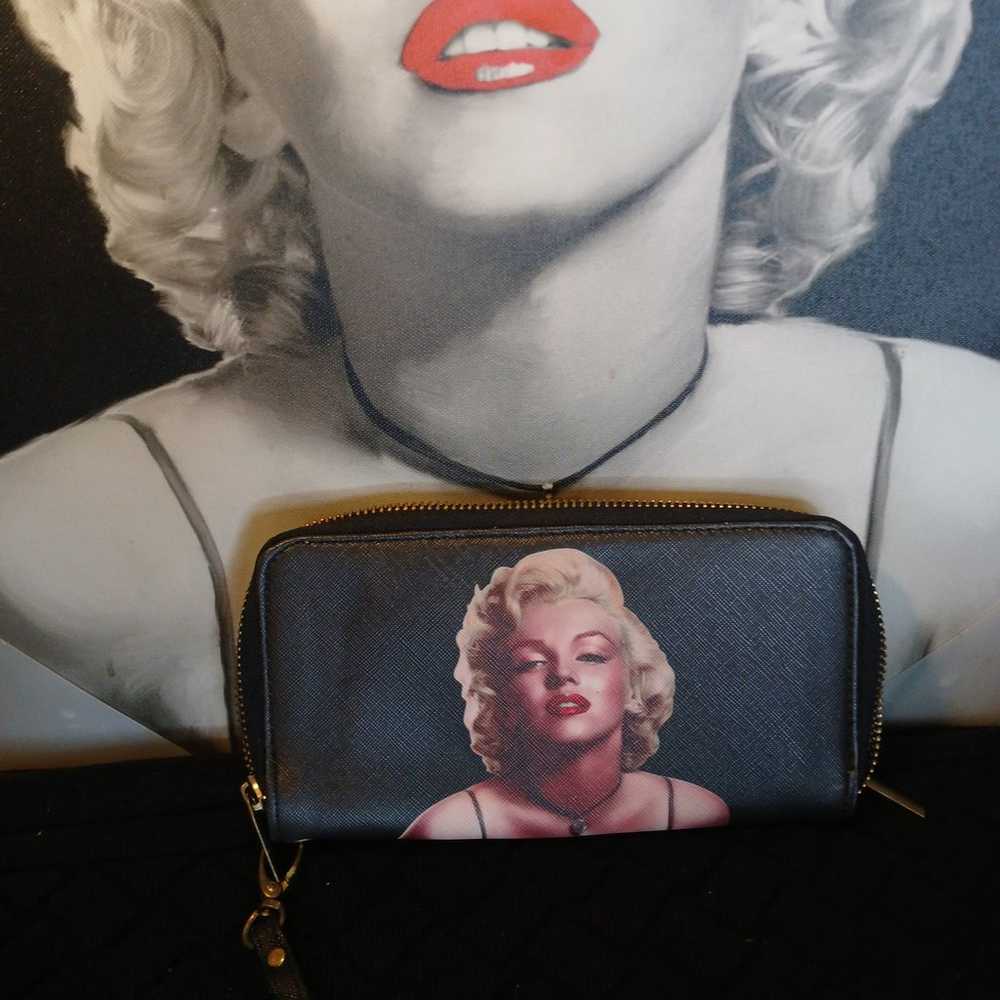 vintage early 2000s marilyn monroe wallet - image 9