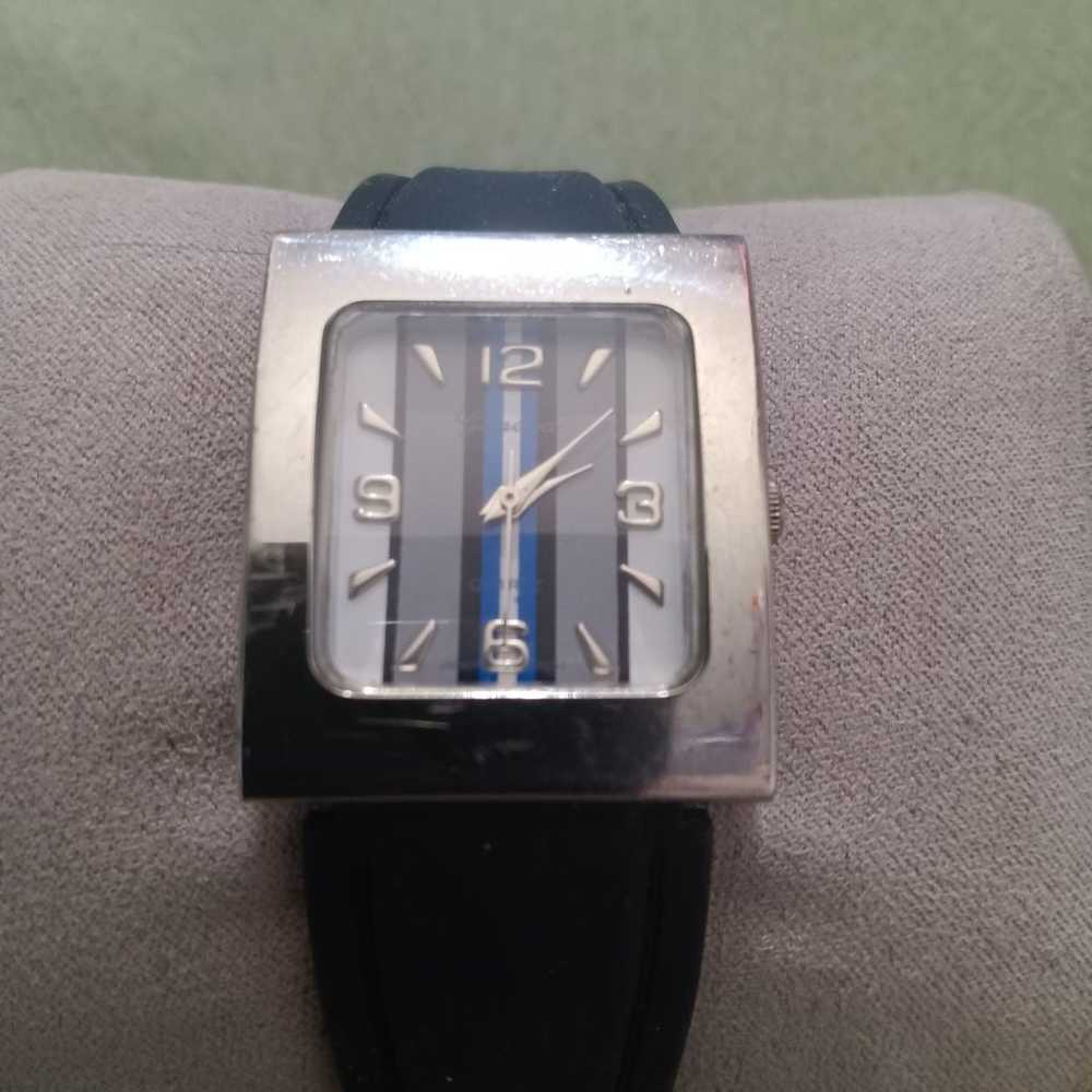 Rare Vintage Hard to Find Geneva Watch - image 3