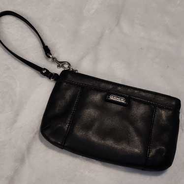 Like-New COACH Leather Wristlet