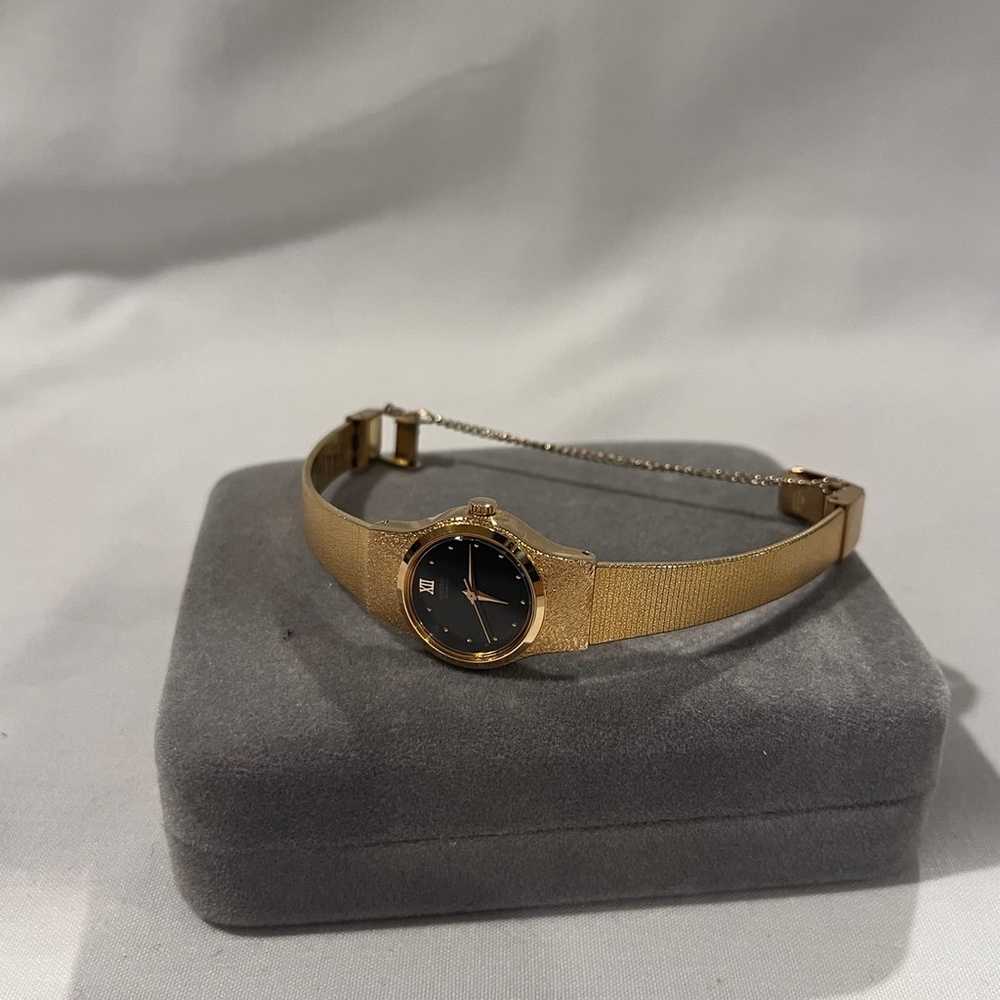 Women’s Gold Watch - image 1