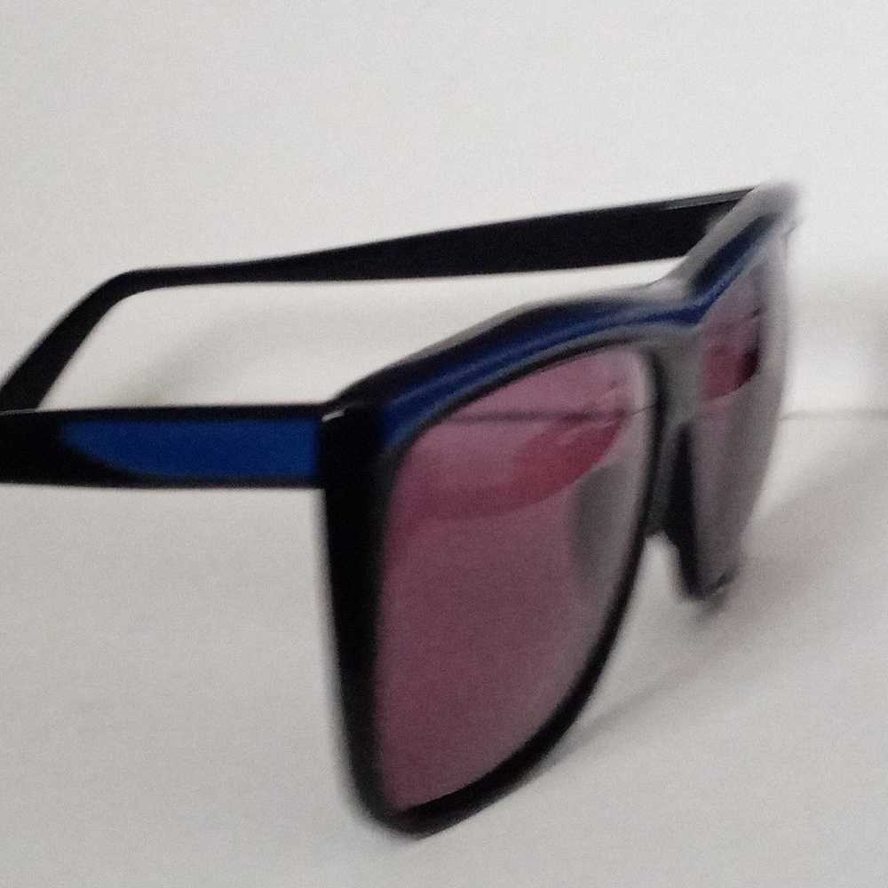 Vintage Blue/Black Sunglasses NOS - image 2