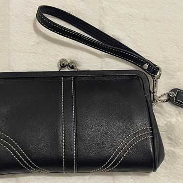 Coach Black Leather Soho Framed Kisslock Wristlet