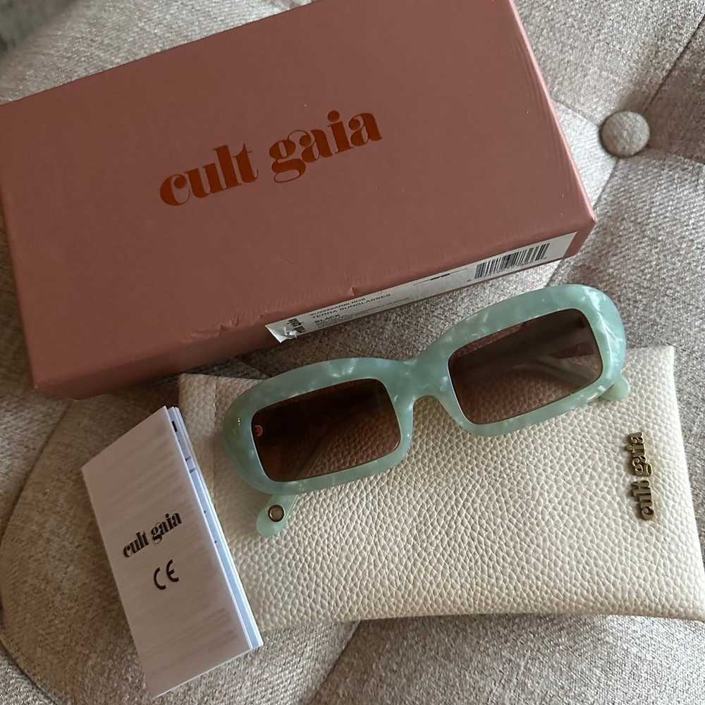 Cult Gaia Terra Sunglasses - image 2