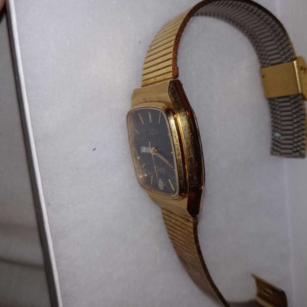 Vintage BENRUS GOLD DIAMOND WATCH - image 4