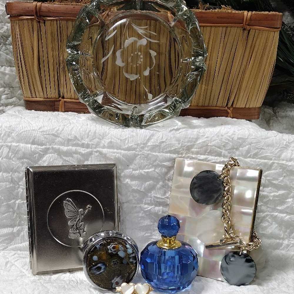 Mother of pearl lot and women's accessories - image 1