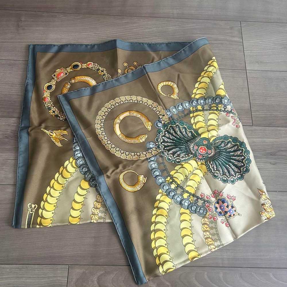 HERMES Silk Scarf 90×90 - image 2