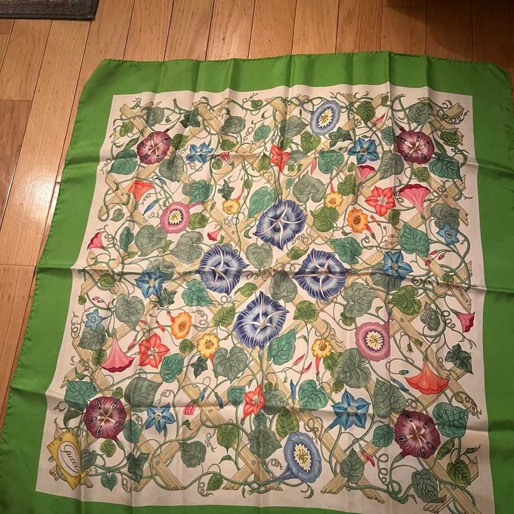 Vintage Gucci silk scarf - image 2