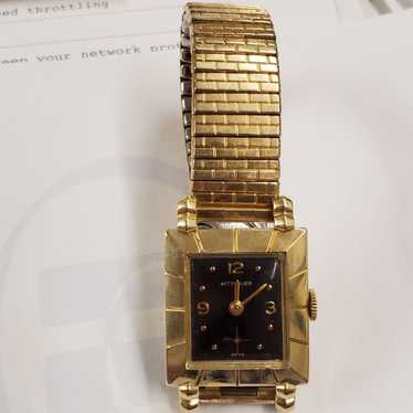 Vintage 14kt WITTNAUER unisex Watch