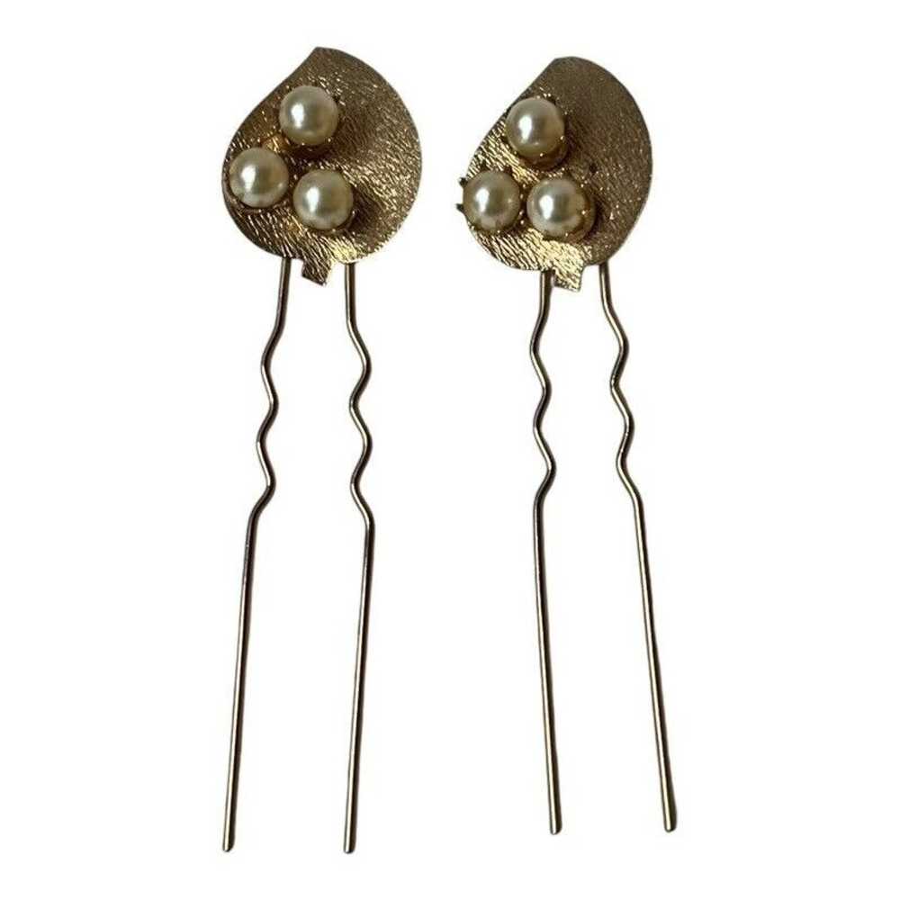 Set of 2 Vintage Faux Pearl Gold Tone Hair Pins B… - image 4