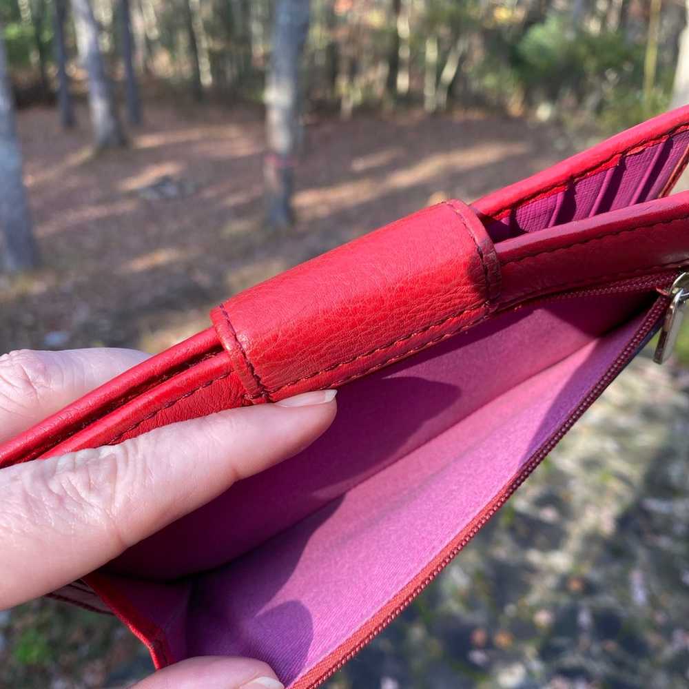 Vintage Solid Red Fossil Cow Hide Leather Wallet/… - image 7