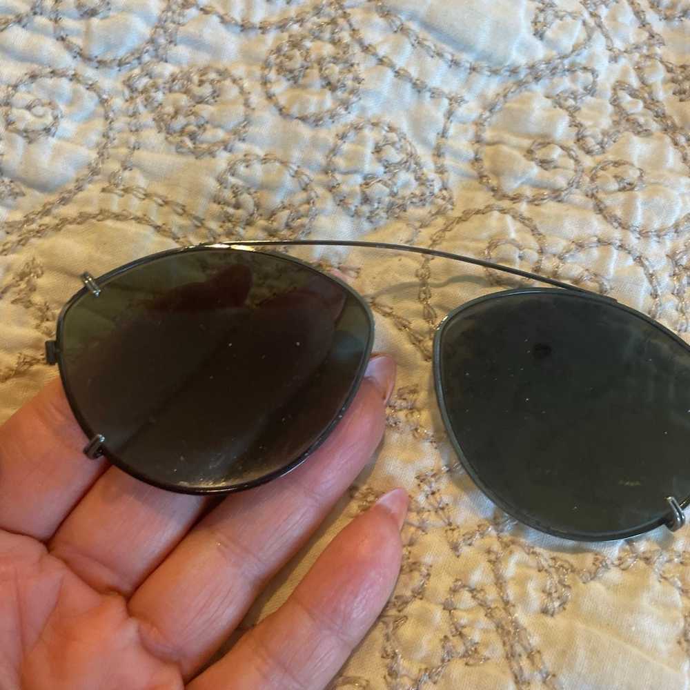 1 Pair Vintage Clip On Sun Black Glasses - image 3