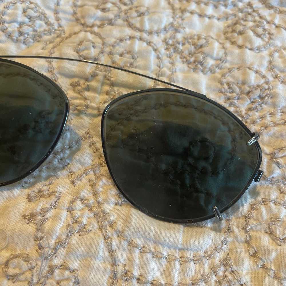 1 Pair Vintage Clip On Sun Black Glasses - image 5