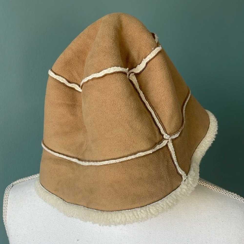 Vintage Levi’s Faux Shearling Bucket Hat Reversib… - image 2