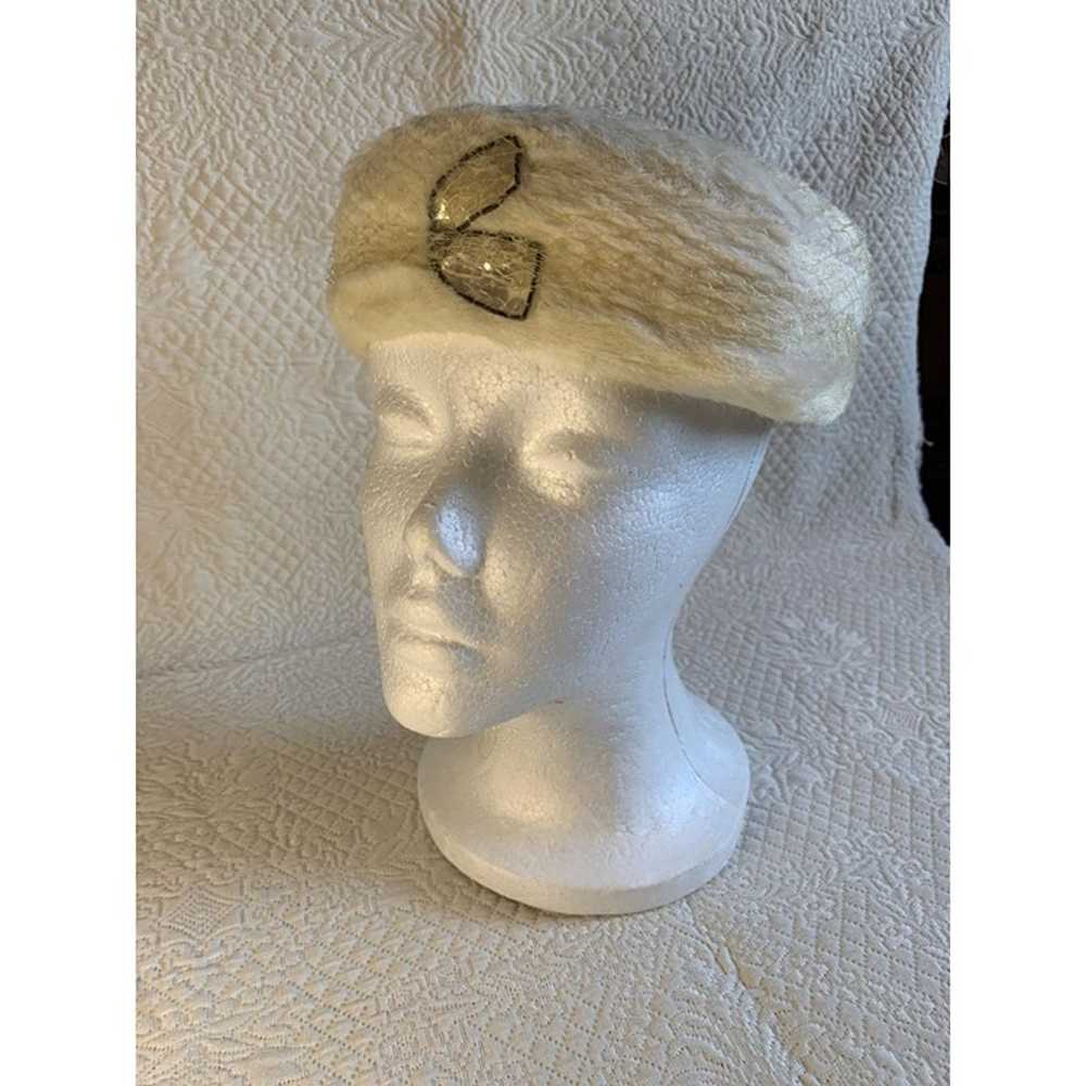 Vintage Ladies Pillbox Hat & Cream Sequins Accent… - image 9