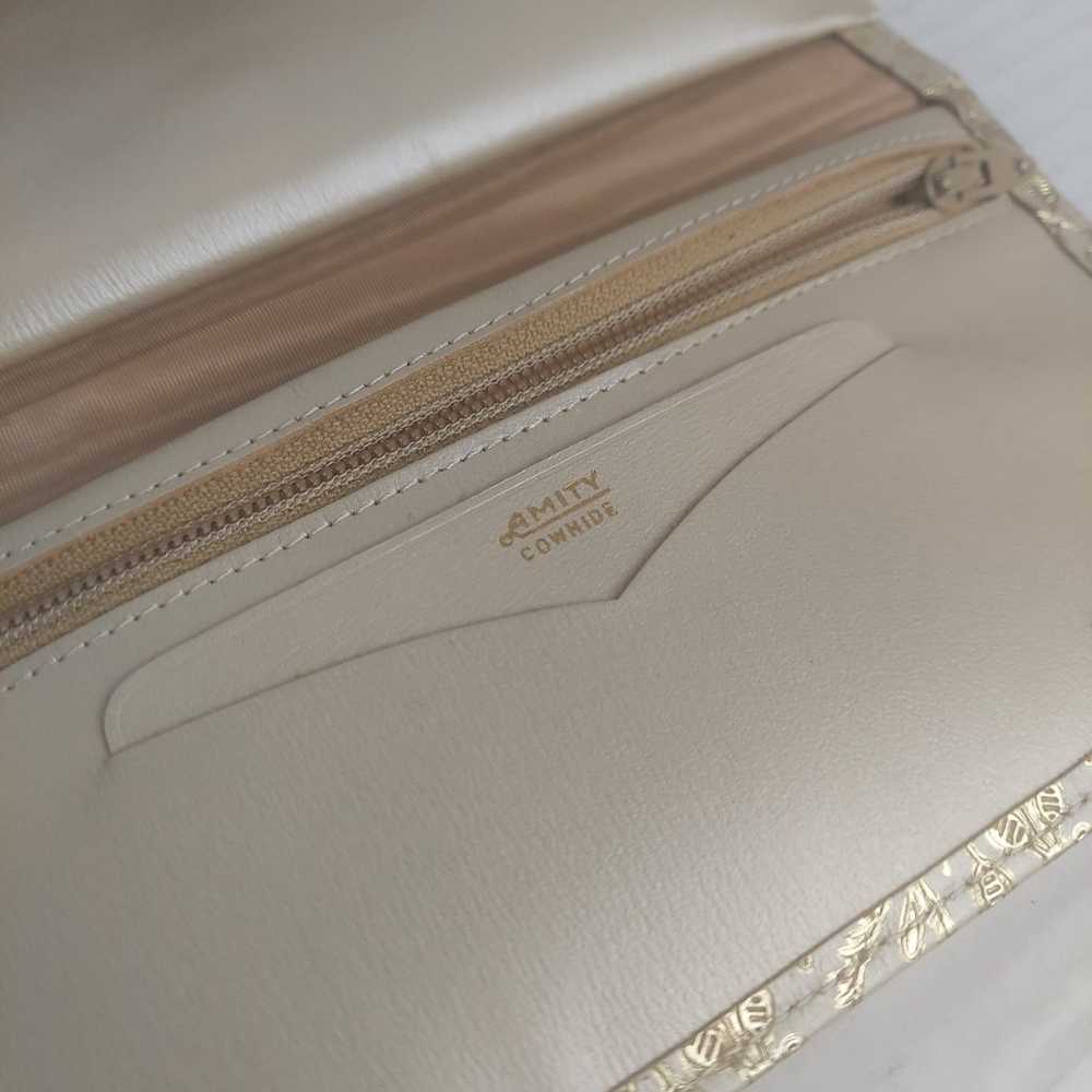 Vintage Leather wallet/ clutch purse ivory/ gold - image 9