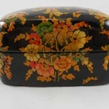 Vintage Kashmiri Trinket Box - Ca 1960 Vintage Kashmiri Trinket Box - Ca 1960