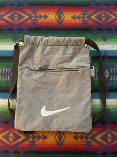 激レア 90s VINTAGE NIKE メッセンジャーバッグ ベージュ/グレー 激レア 90s VINTAGE NIKE メッセンジャーバッグ ベージュ/グレー