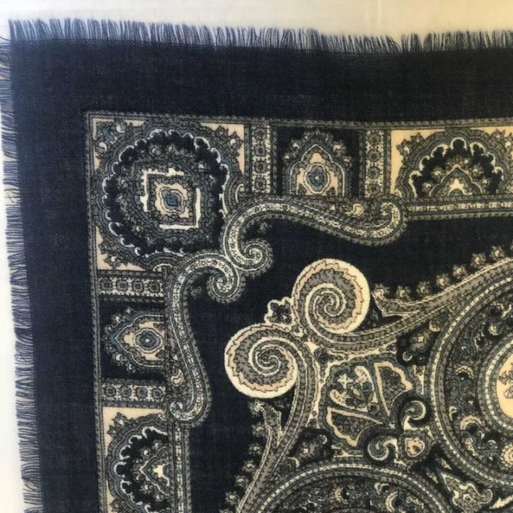 Vtg Navy Blue Ivory Medallian Scarf 30" - image 5