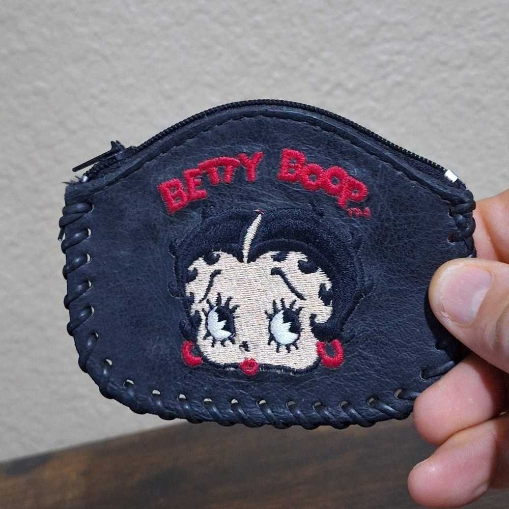 Super Cute Vintage Embroidered 1995 Betty Boop Bl… - image 2