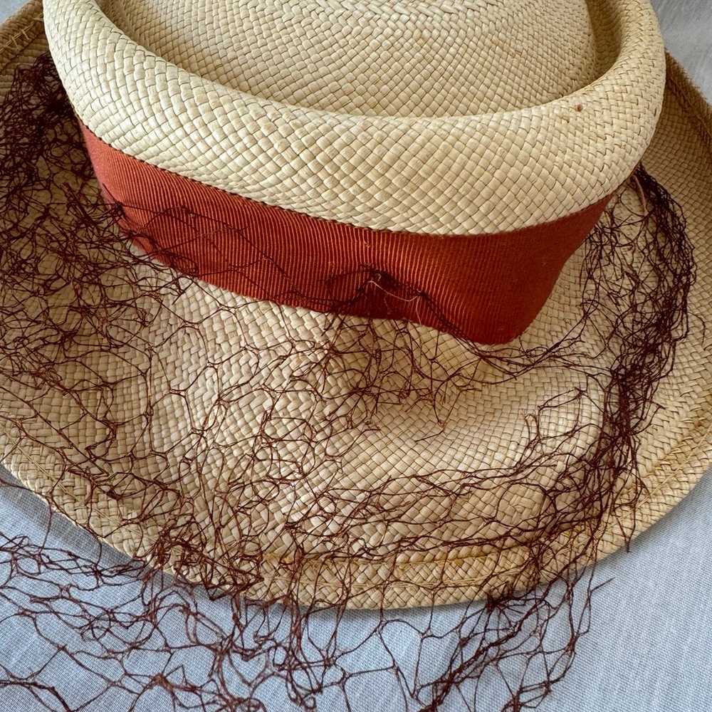 Vintage 1940’s Women’s Hat Woven with Brown Netti… - image 2