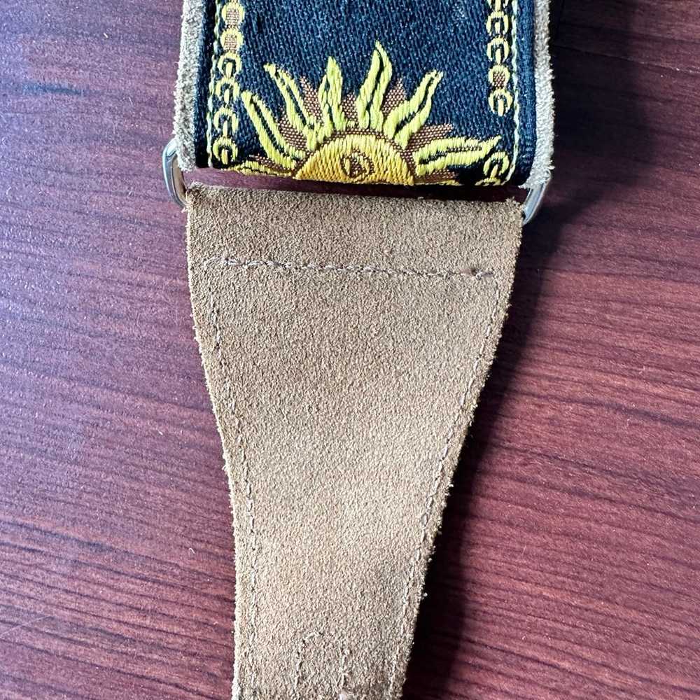 Vintage Levy's Leathers Guitar Strap with Sun Pat… - image 3