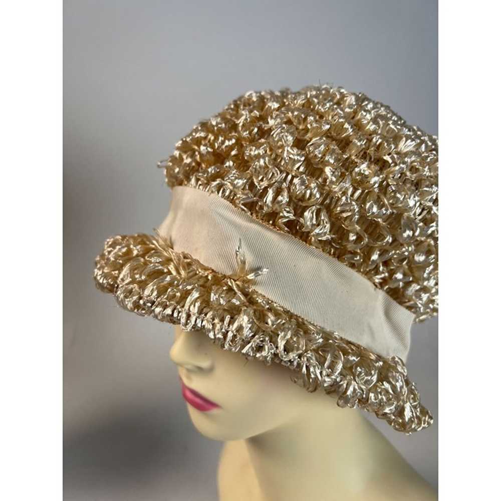 Vintage 1960s Beige Straw Cloche Hat With Ribbon … - image 3