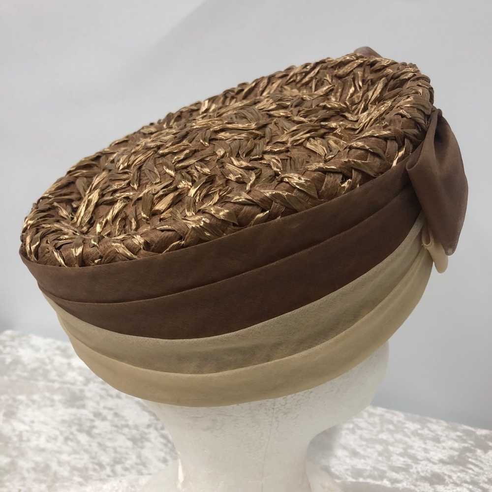 Vintage woven women’s hat with bow - image 2