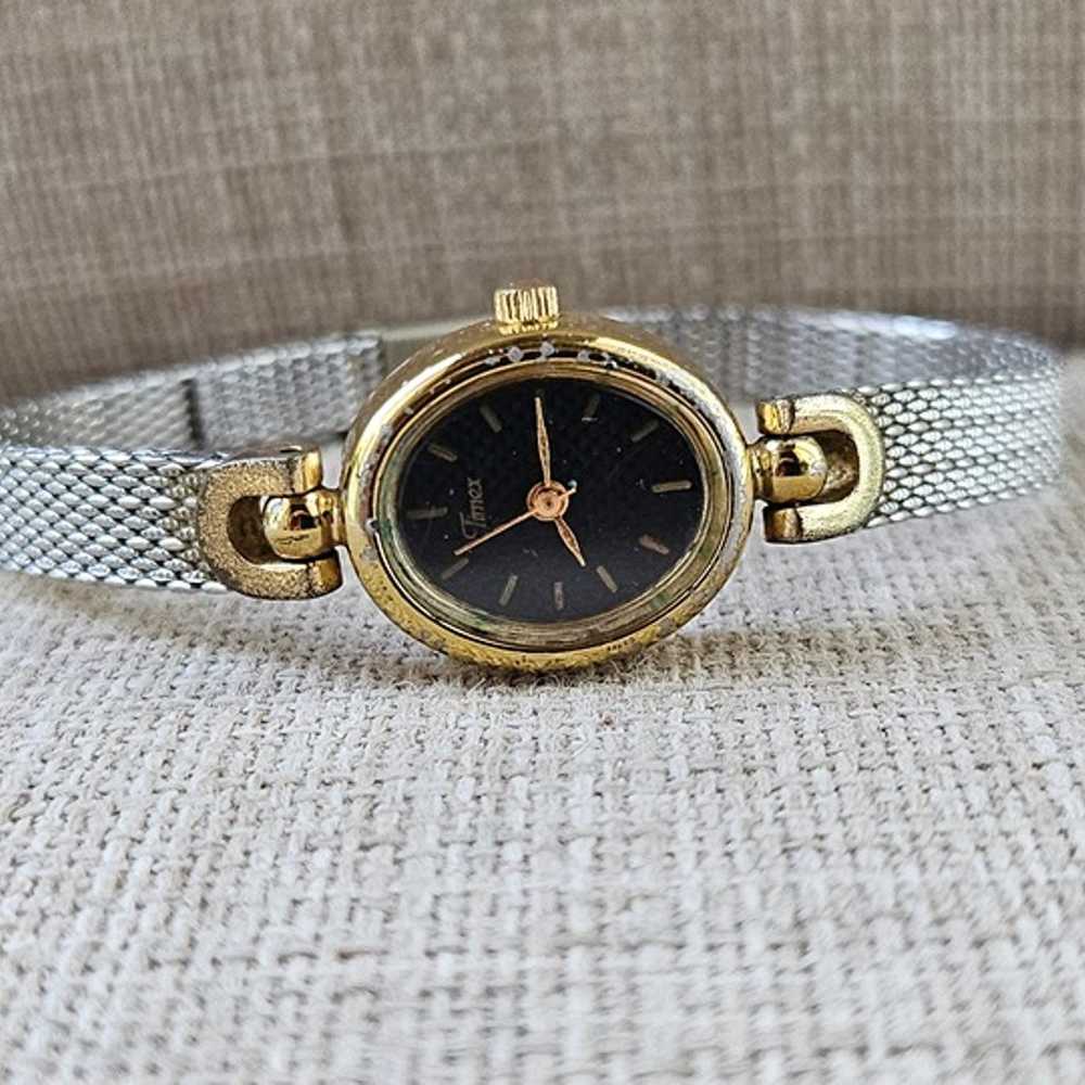 Timex Vintage Wristwatch Gold Tone Case Quartz An… - image 1