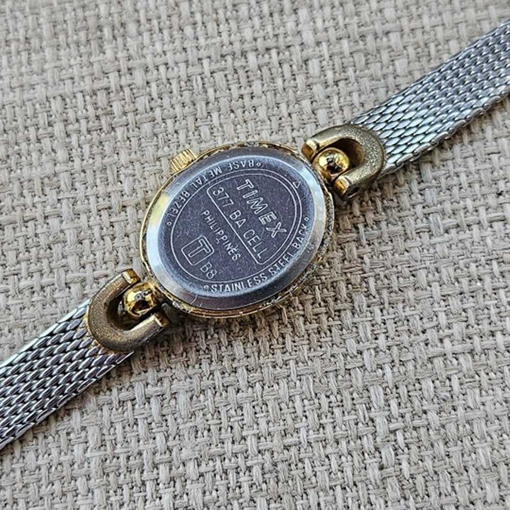 Timex Vintage Wristwatch Gold Tone Case Quartz An… - image 8