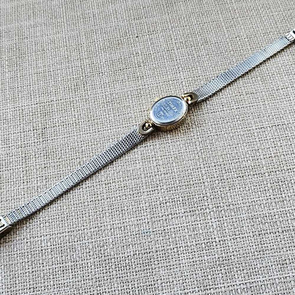 Timex Vintage Wristwatch Gold Tone Case Quartz An… - image 9