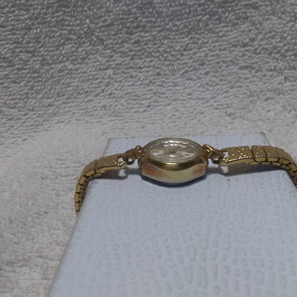 Waltham Wind Up Watch 17 Jewels Silver Dial Gold … - image 5