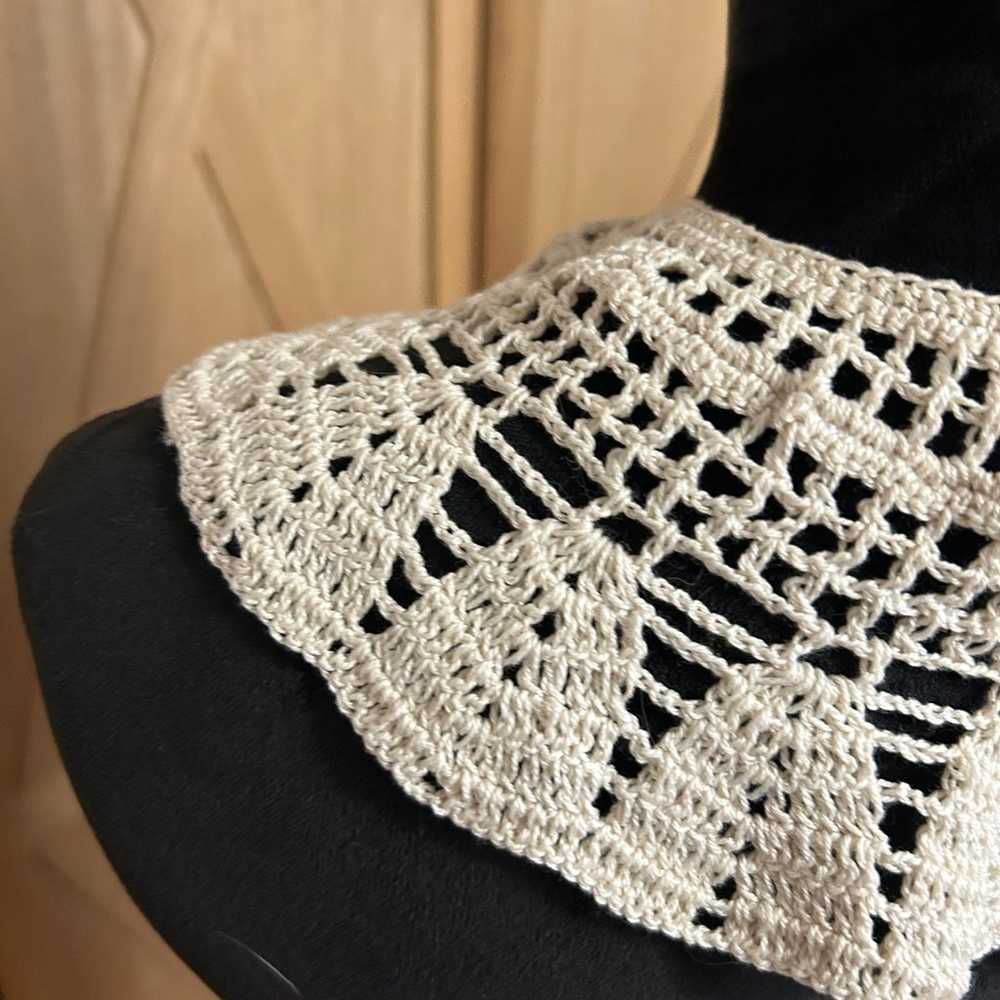 Handmade vintage crochet lace collar - image 3