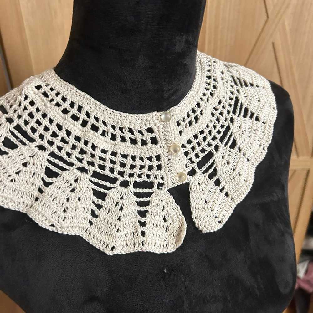 Handmade vintage crochet lace collar - image 5