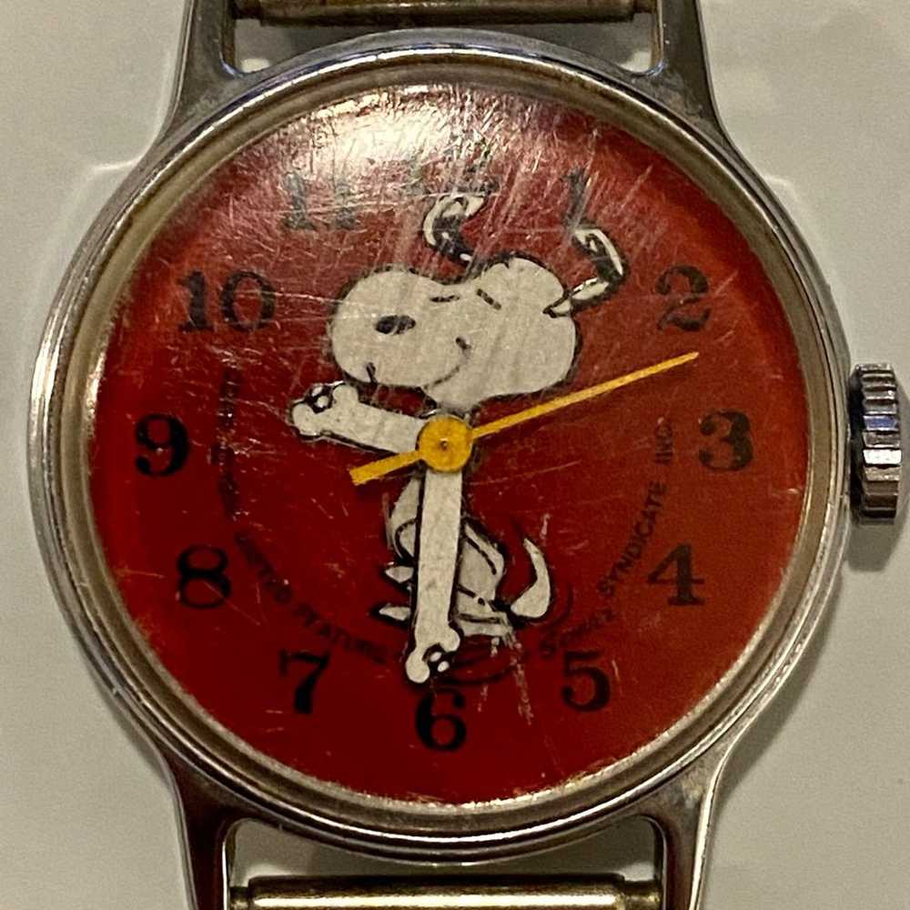 Vintage Snoopy Peanuts Timex Self-Winding Watch 1… - image 4