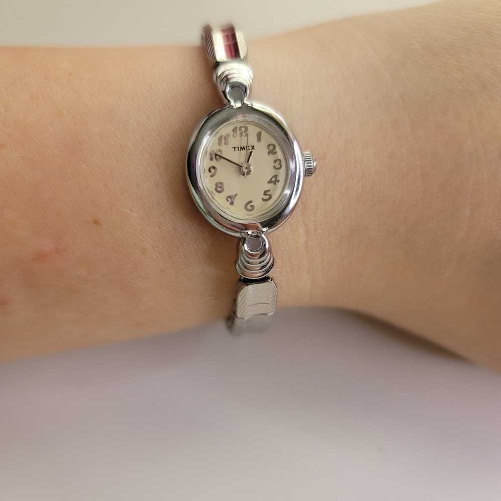 Womens Vintage Timex Watch - image 1