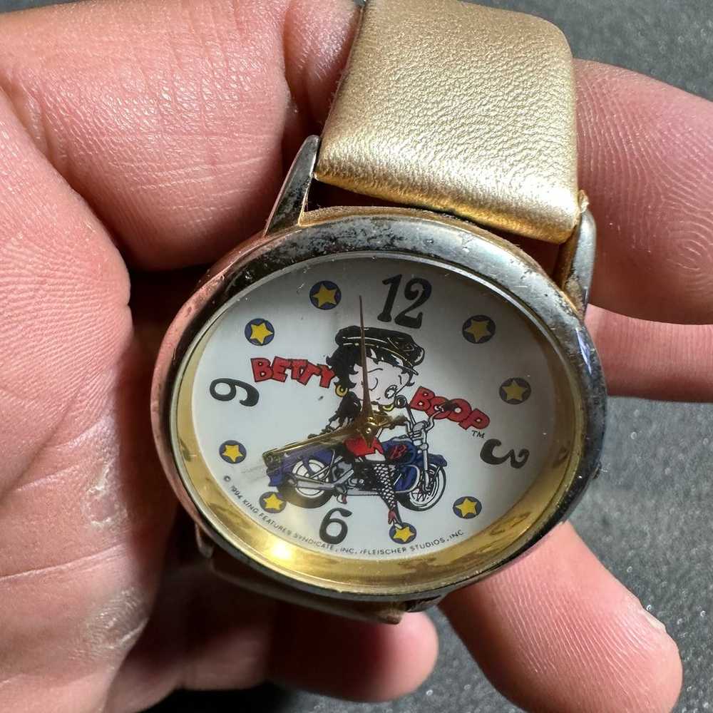 Vintage 1994 Ladies Betty Boop Quartz Watch King … - image 5