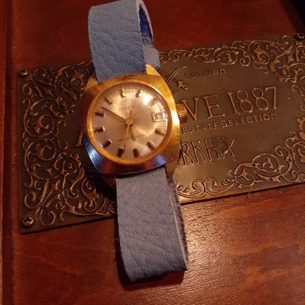 Vintage ladies mechanical Timex watch - image 2