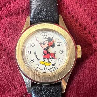 Vintage shops Light Up Mickey Mouse Pocket Watch! Retired! Out of Production! HTF!