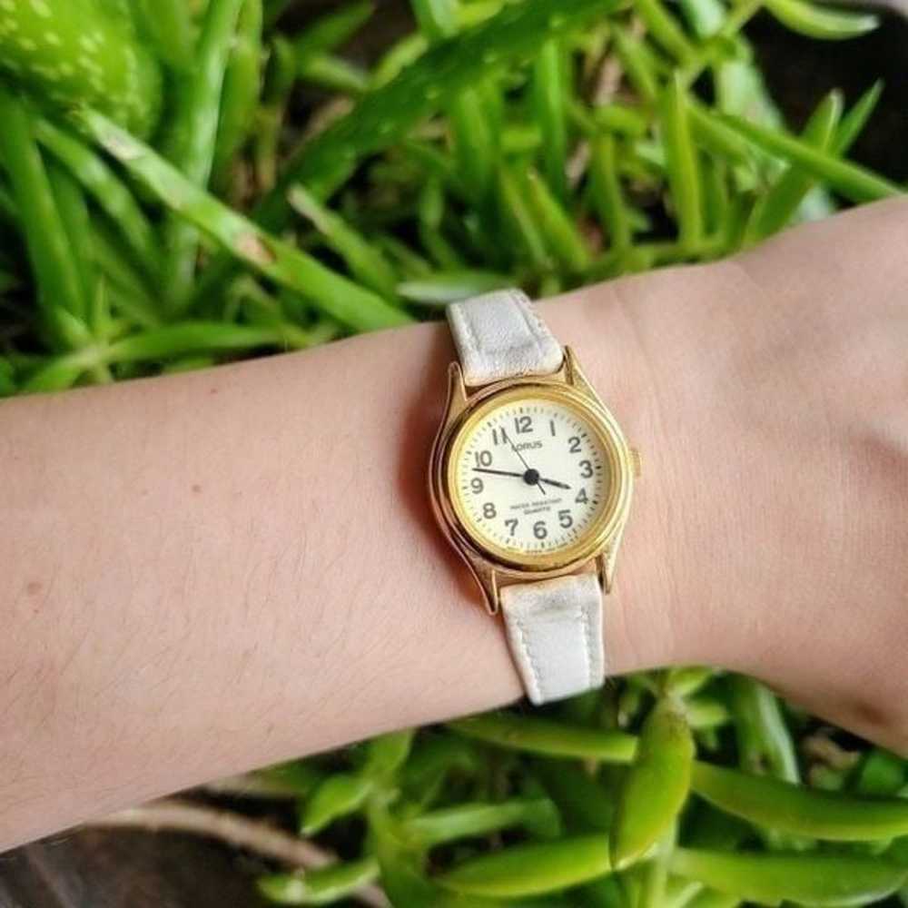 Vintage Lorus Classic Genuine Leather White & Gol… - image 2