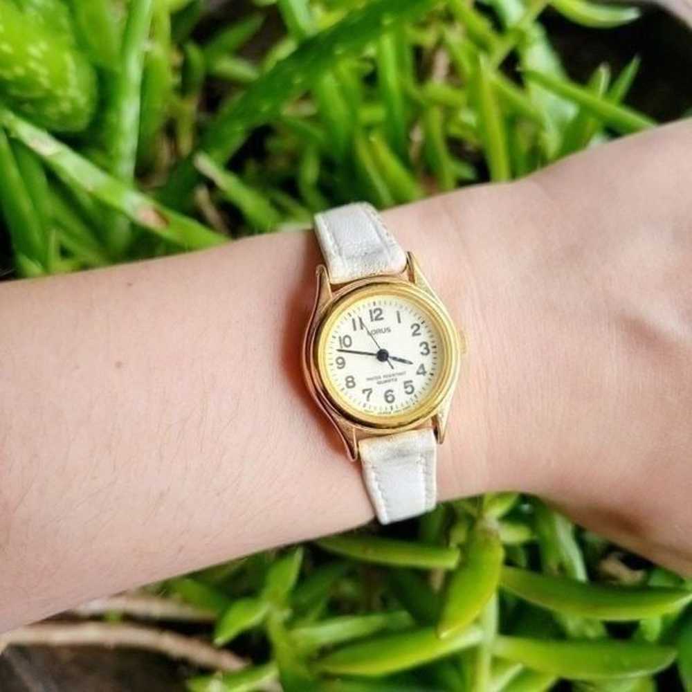 Vintage Lorus Classic Genuine Leather White & Gol… - image 4