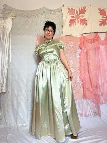 1940’s GREEN SATIN GOWN