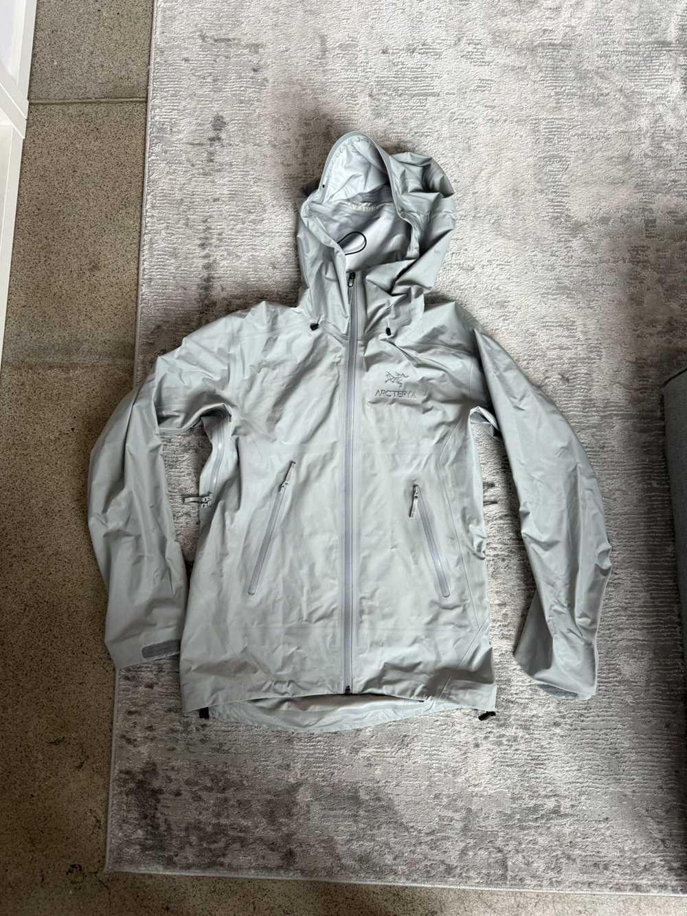 Arc'Teryx Arc’teryx Beta LT Jacket Grey - image 1