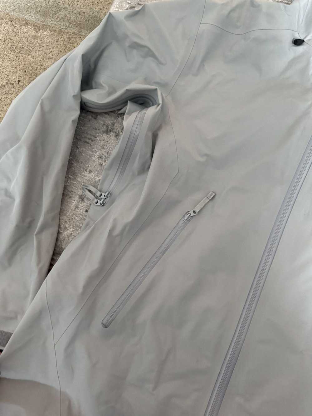 Arc'Teryx Arc’teryx Beta LT Jacket Grey - image 3